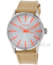 Nixon The Sentry Srebrny/Skóra Ø38 mm Nixon The Sentry Srebrny/Skóra Ø38 mm